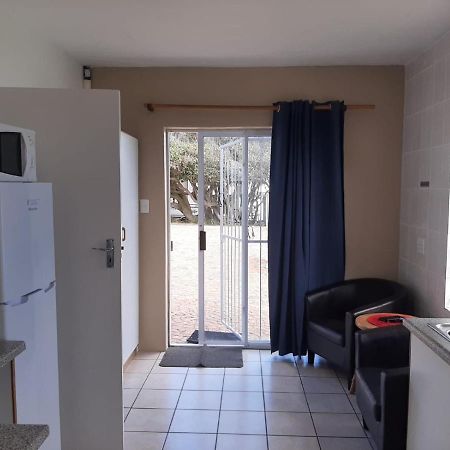Oom Piet Accommodation Gansbaai Exterior photo